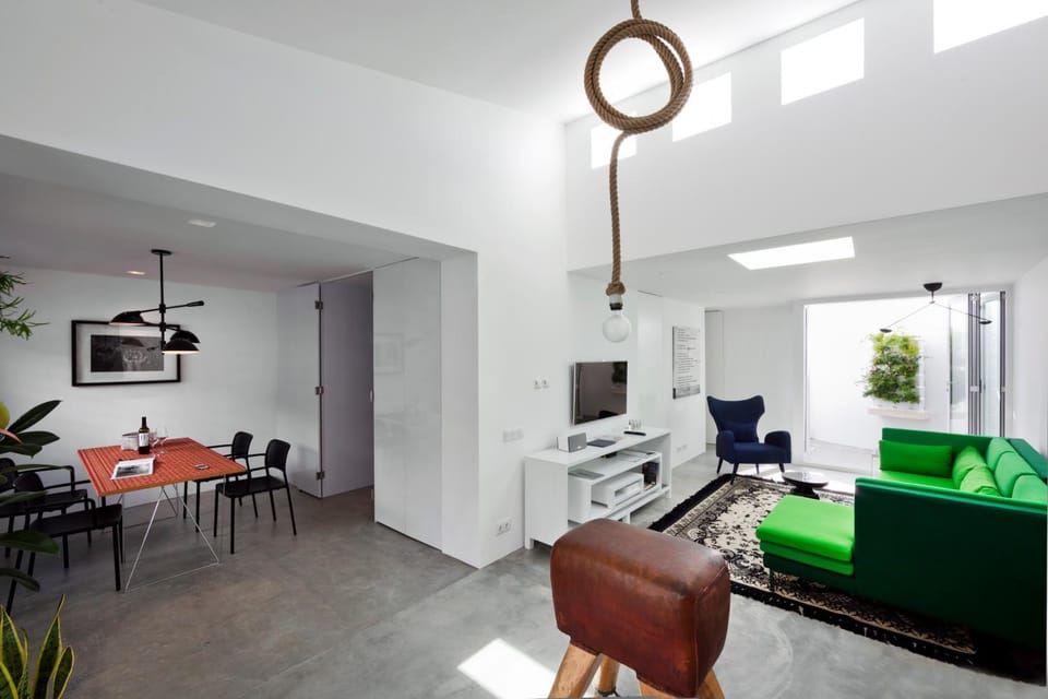Living room, Dining area