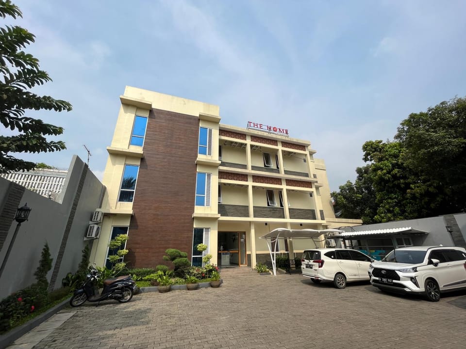 Property building, Parking