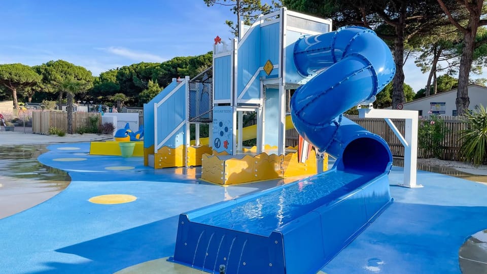 Activities, Kids's club, Swimming pool, children