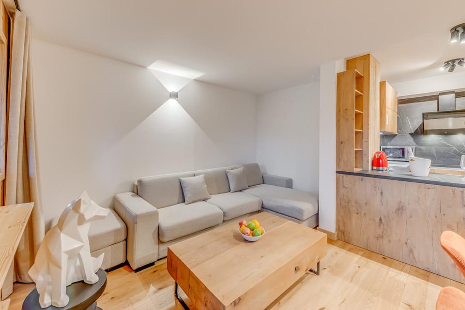 Résidence Le Grand Bouquetin - 3 Pièces pour 6 Personnes MAE-0034 Apartment in Champagny-en-Vanoise
