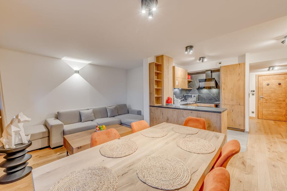 Résidence Le Grand Bouquetin - 3 Pièces pour 6 Personnes MAE-0034 Apartment in Champagny-en-Vanoise