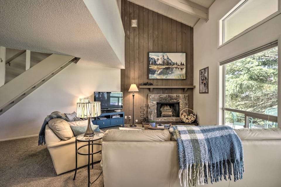 Pagosa Springs Condo Near Springs + Trails! House in Pagosa Springs