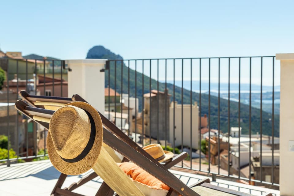 Natural landscape, View (from property/room), Balcony/Terrace, Mountain view, Sea view