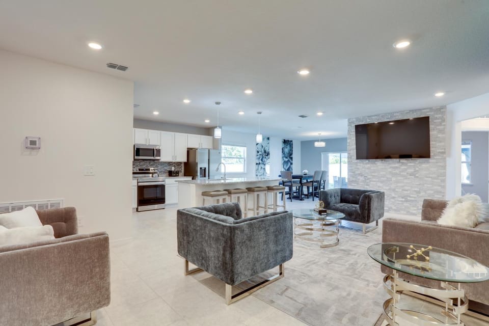 Mod Family Home with Outdoor Oasis Near PGA Village House in Port Saint Lucie
