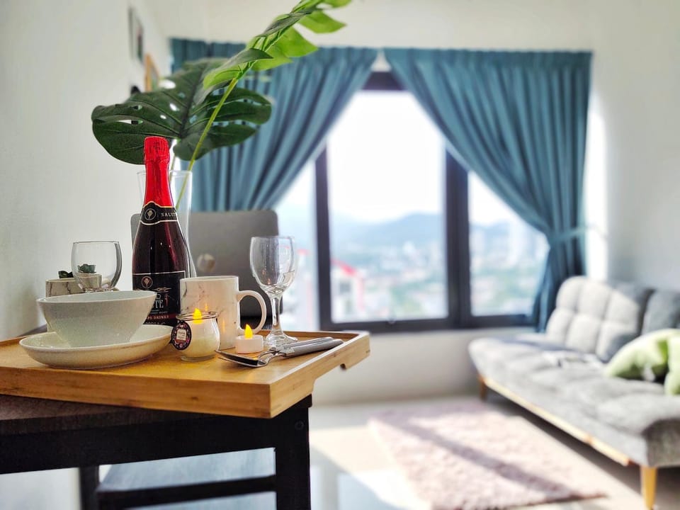 New Georgetown Tropical Macalister 218 Homestay 9pax to11pax HENG Apartment in George Town