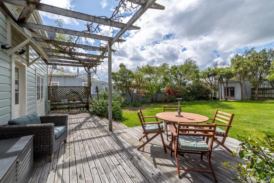 Garden, Seating area