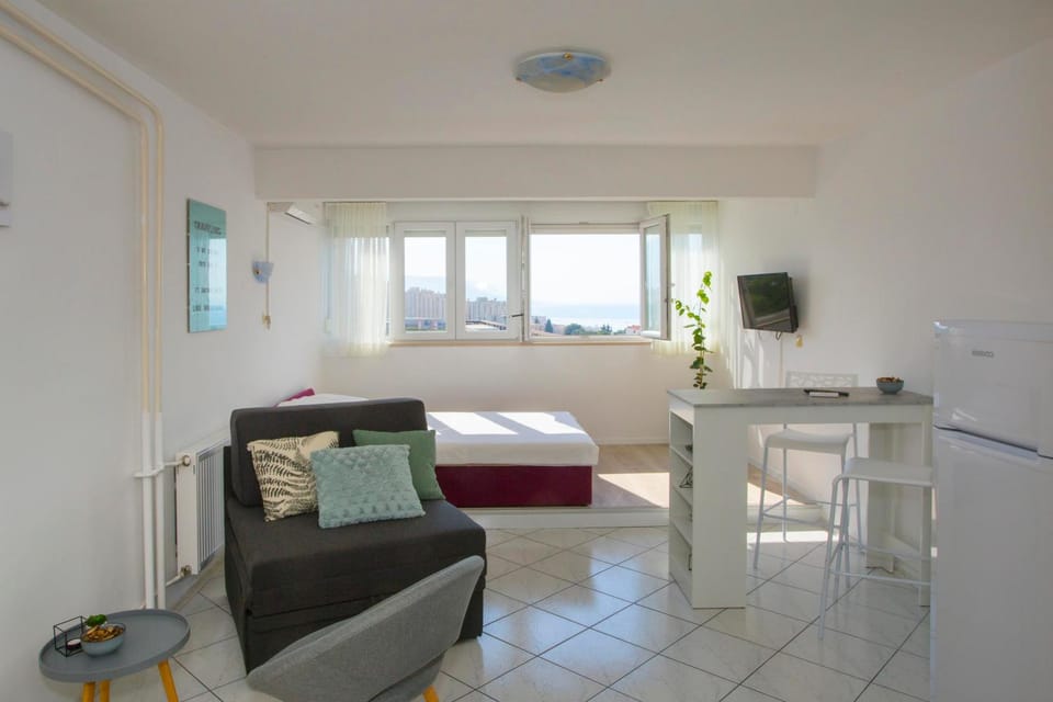 Living room, Bedroom
