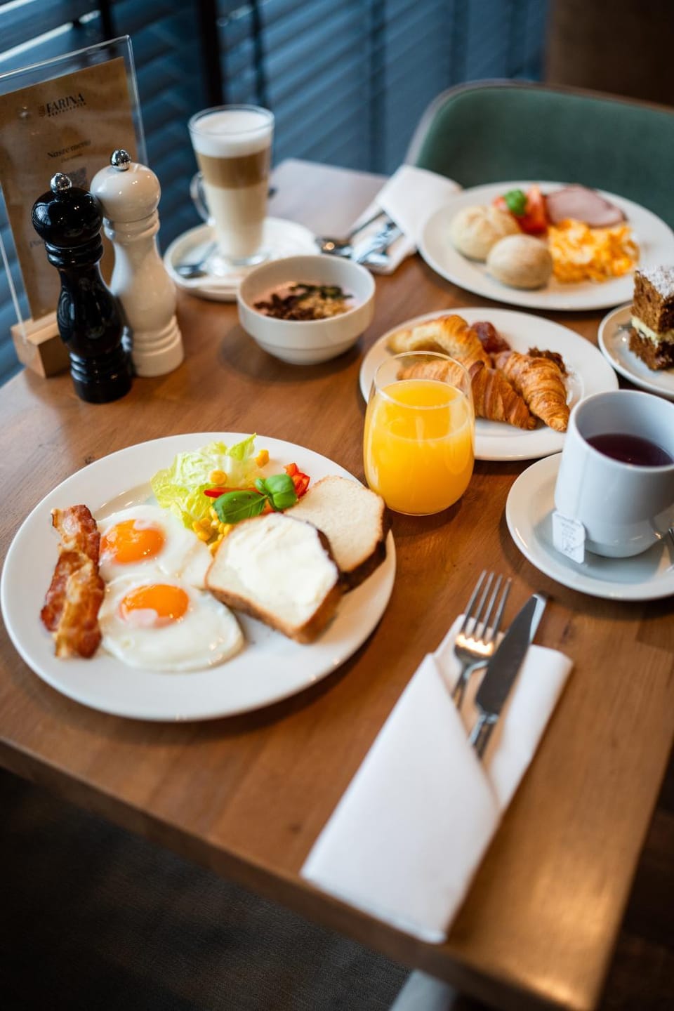 Food and drinks, Food, Breakfast, Continental breakfast