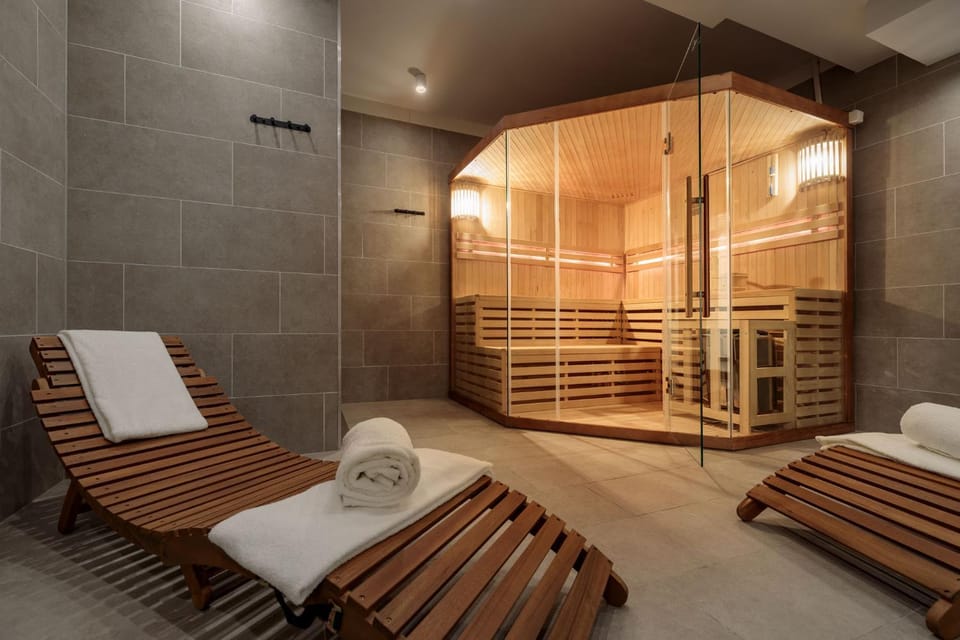 Sauna, Seating area, sunbed, towels