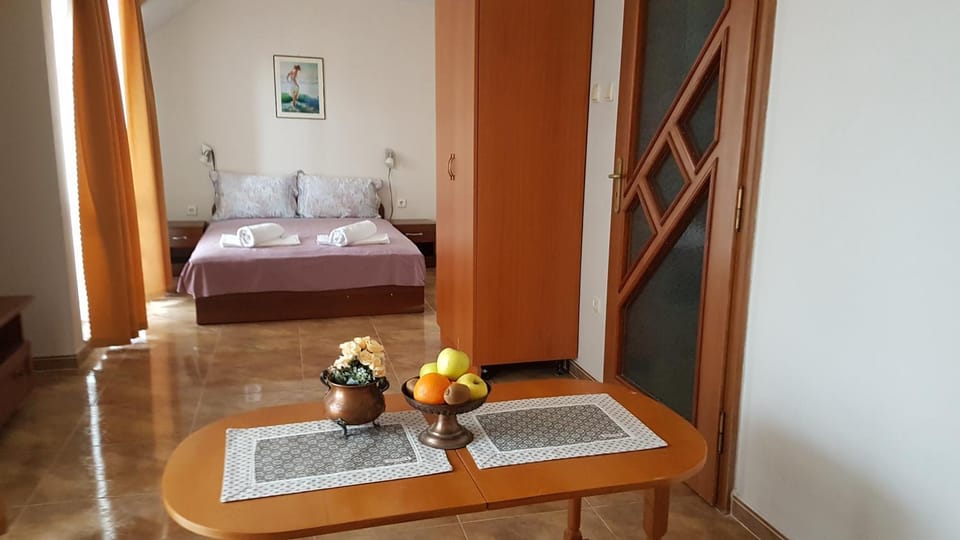 Living room, Bedroom