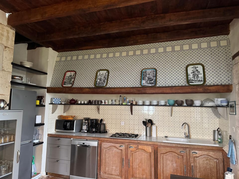 Coffee/tea facilities, Kitchen or kitchenette, dishwasher, toaster