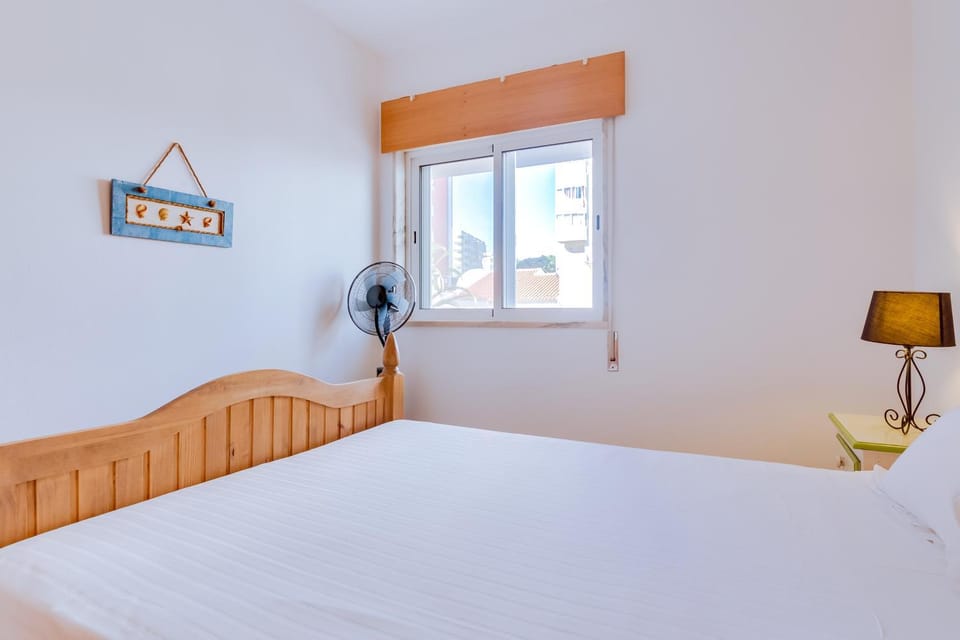 Bed, Photo of the whole room, Bedroom, fireplace