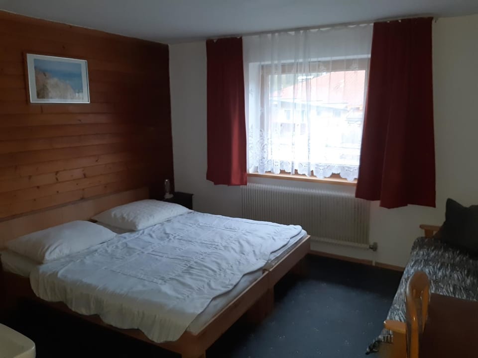 Haus Bergfrieden Apartment in Tyrol