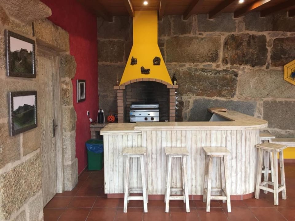 House - 4 Bedrooms with Pool - 4093 Chalet in Galicia