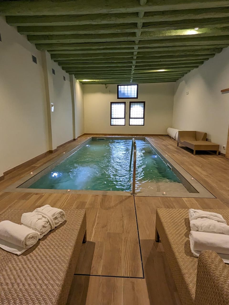Swimming pool
