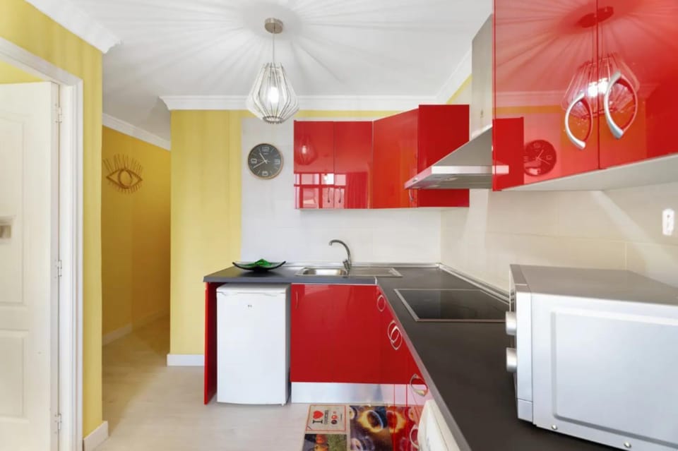 Kitchen or kitchenette, kitchen