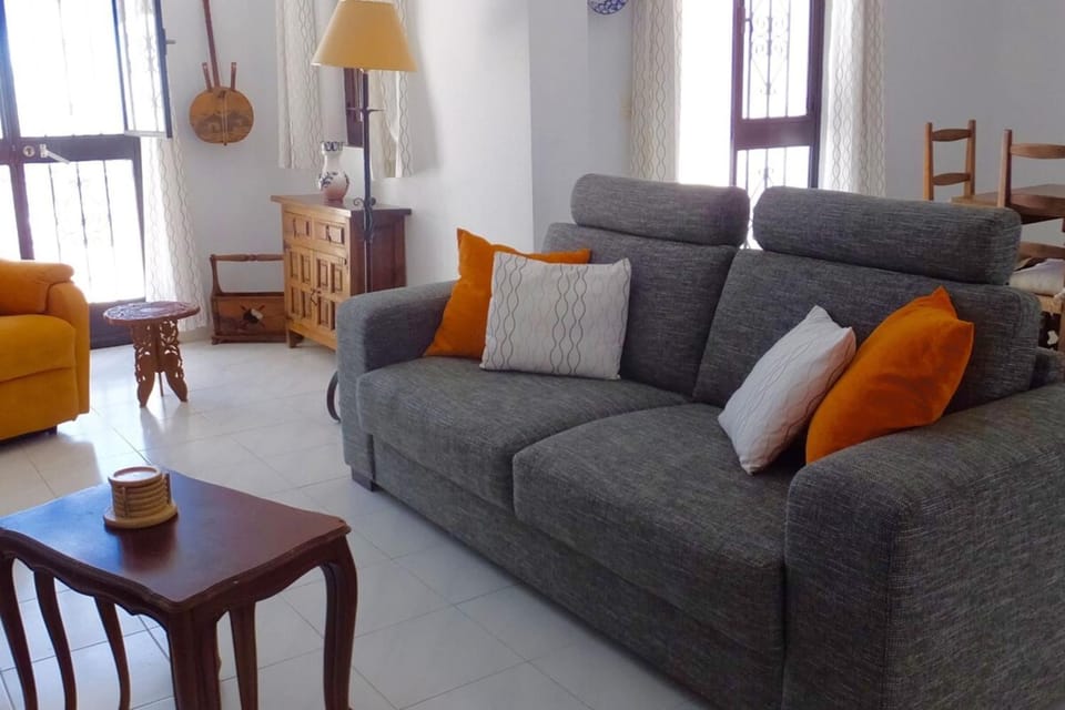 Los Crisantemos Family house with garden and pool House in Nerja
