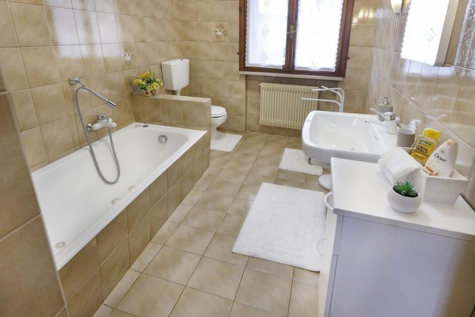 Toilet, Bathroom, Bath