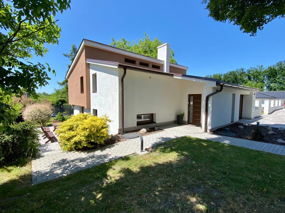 Property building, Garden