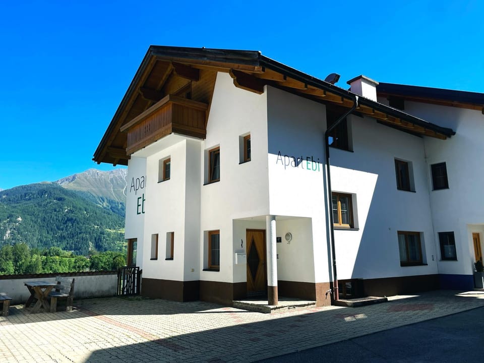 Property building, Day, Natural landscape, Mountain view