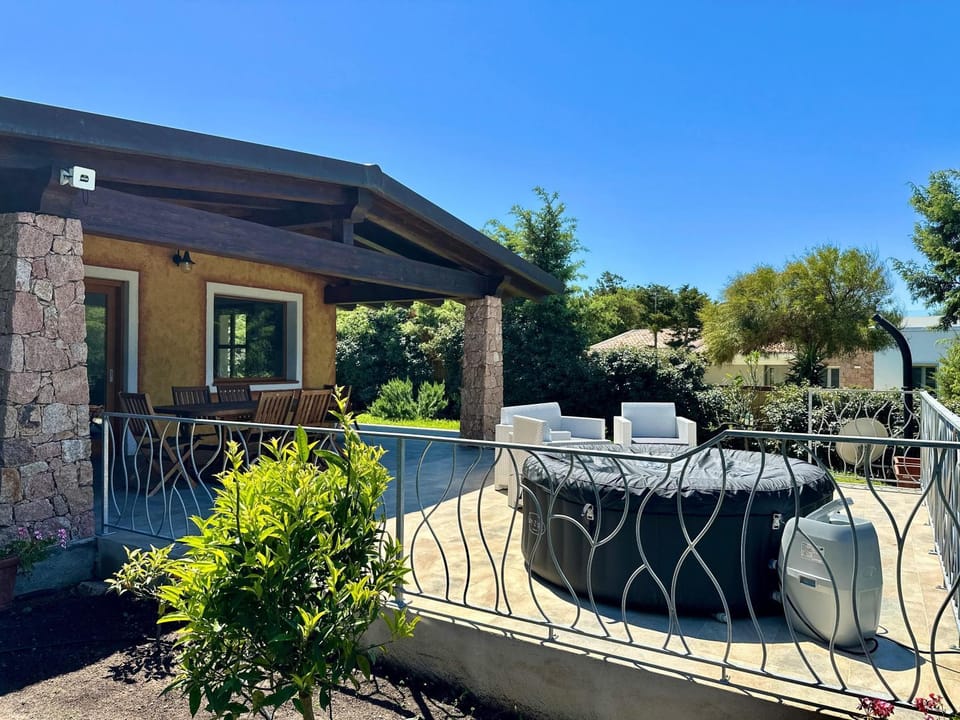 Patio, Hot Tub