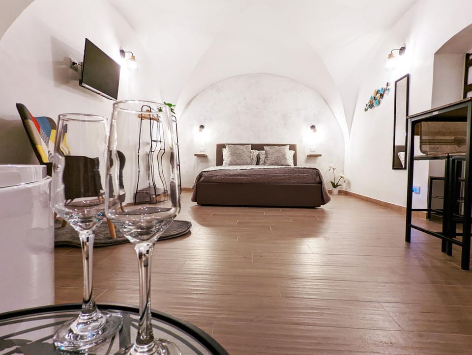 Shower, Hot Tub, Bathroom, TV and multimedia, Kitchen or kitchenette, Photo of the whole room, Bedroom, flat iron, internet, air conditioner
