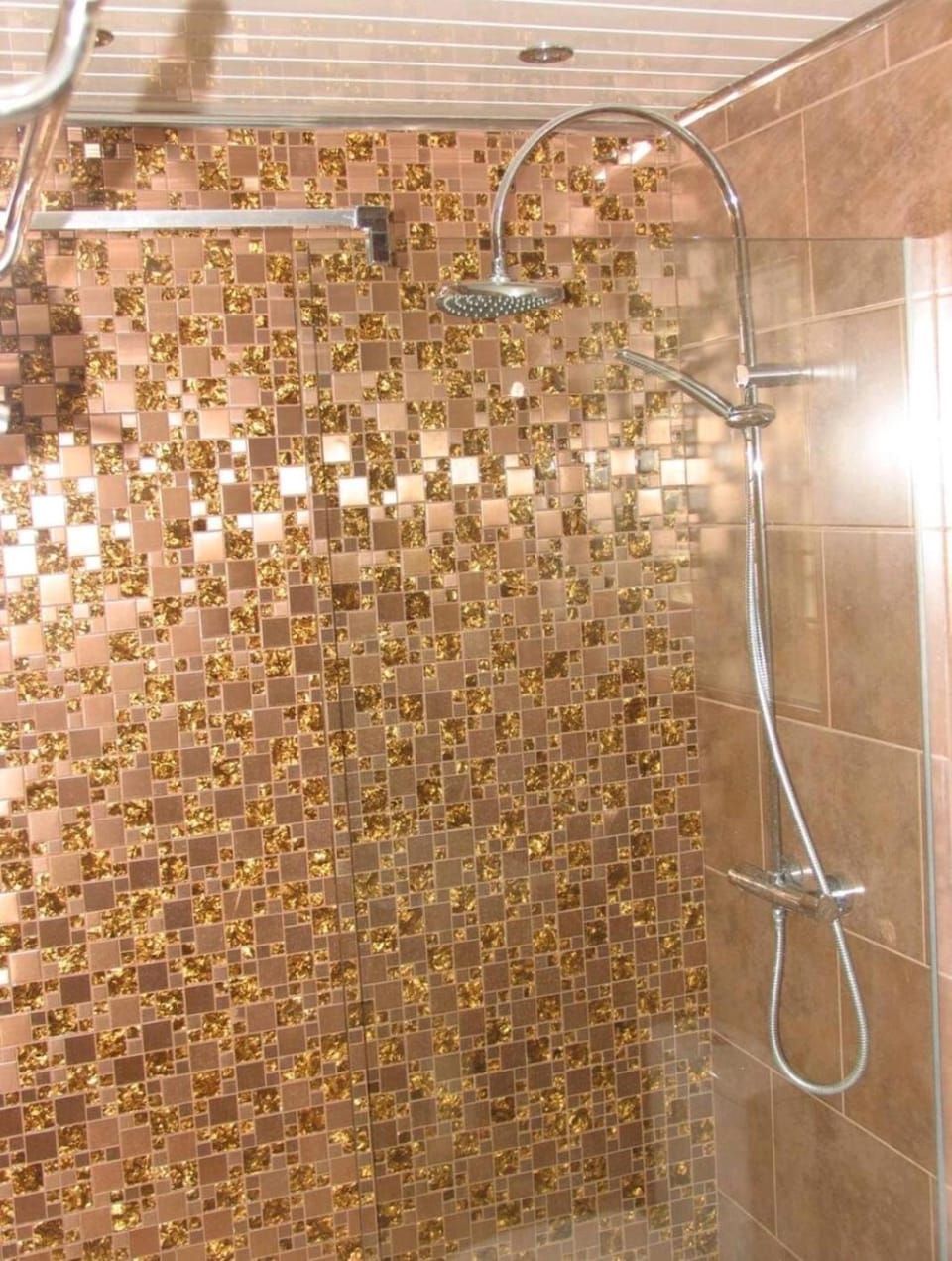 Sleek 4PPL Apartment, Gated, Parking Wifi Pool Yes we have Power and Water Apartment in Ocho Rios