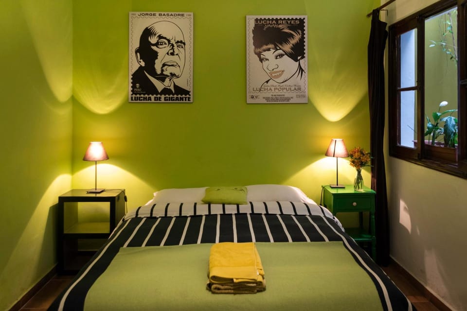 Staff, Bed, Photo of the whole room, Decorative detail, Family, Inner courtyard view