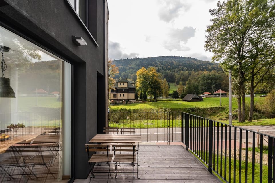 Balcony/Terrace, Mountain view
