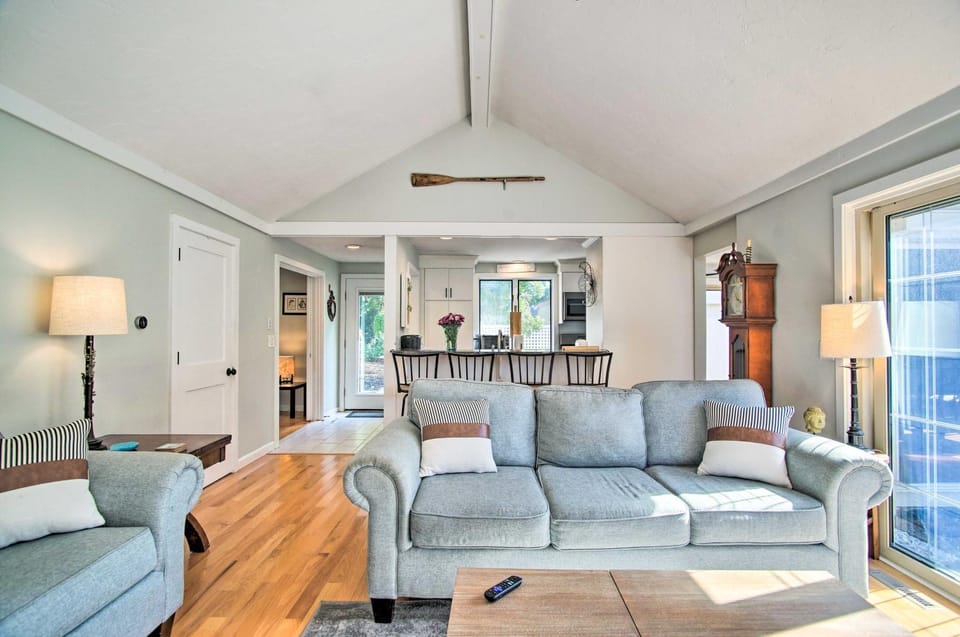 2 Mi to Beach: Retreat w/ Pool & Grill in Mashpee! House in New Seabury