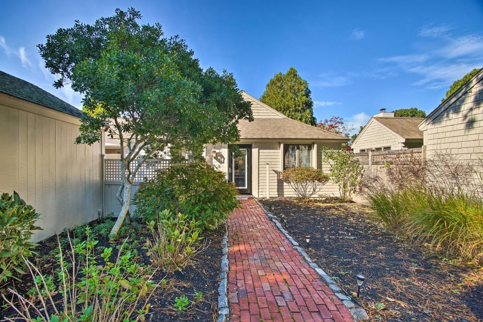 2 Mi to Beach: Retreat w/ Pool & Grill in Mashpee! House in New Seabury