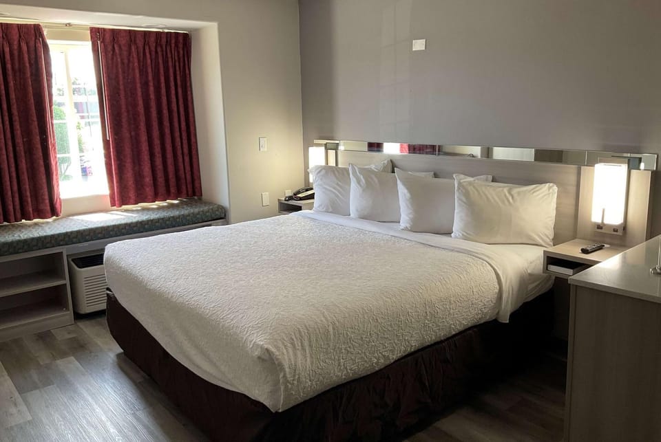 Photo of the whole room, On site