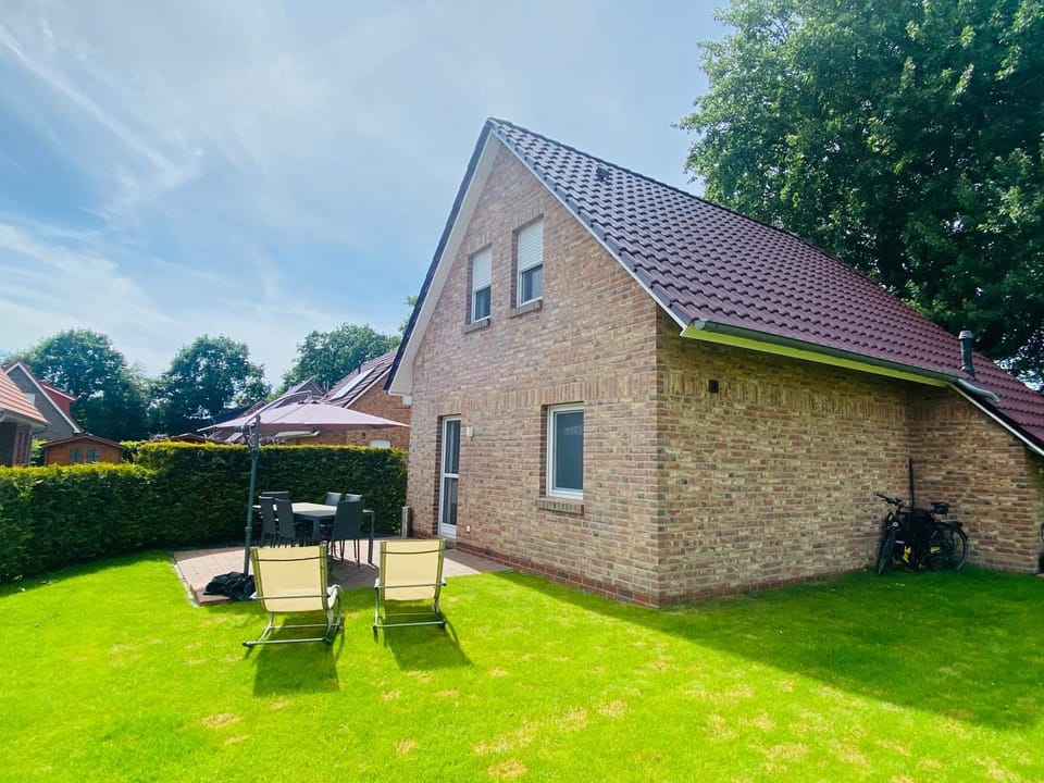 Ferienhaus Ella am See House in Aurich