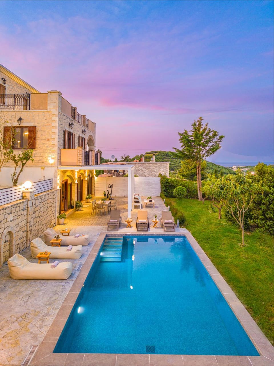 Property building, Patio, Day, Natural landscape, Garden, Garden view, Pool view, Sea view, Swimming pool, sunbed