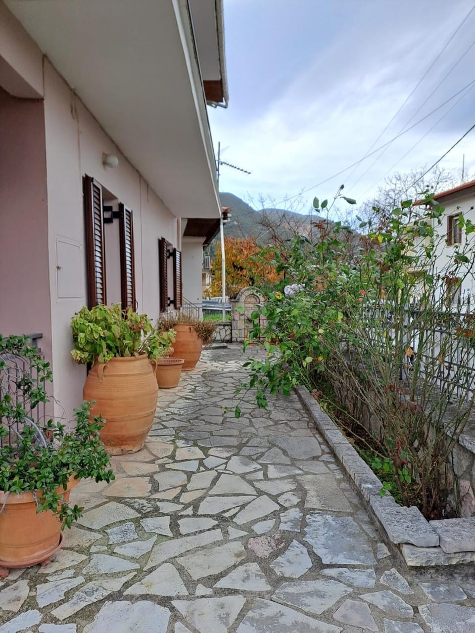 Property building, Spring, Day, Natural landscape, Garden, Garden view, Mountain view, Mountain view, Breakfast