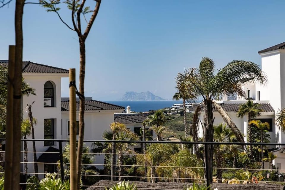 New 2 Bed Penthouse @ Estepona Hills With Sea View Apartment in Costa del Sol