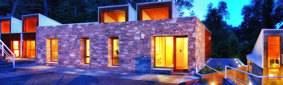 Facade/entrance, Night