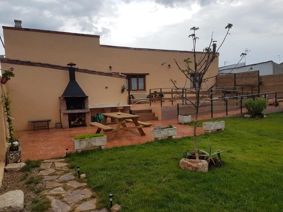 Casa de la Ribera - Quintana del Puente House in Castile and León