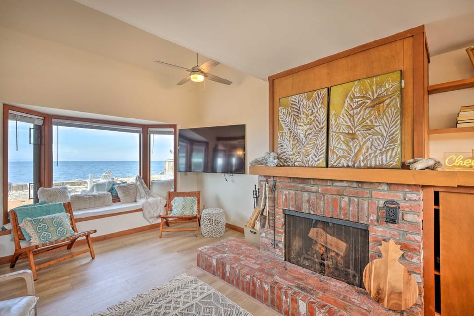 Oceanfront Ferndale Oasis w/ Fire Pit, Grill! House in Washington