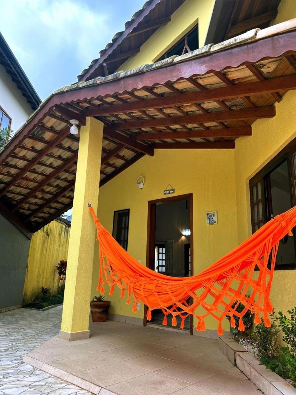 Casa morada JD House in Bertioga