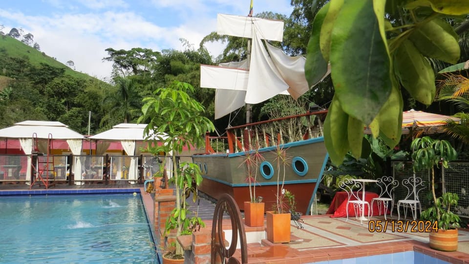 Balneario Hostal El Pacha Bed and Breakfast in Caldas, Colombia