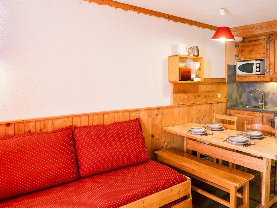 Val Thorens - Appartement cosy 4 pers, skis aux pieds, ascenseur - FR-1-637-50 Apartment in Les Allues