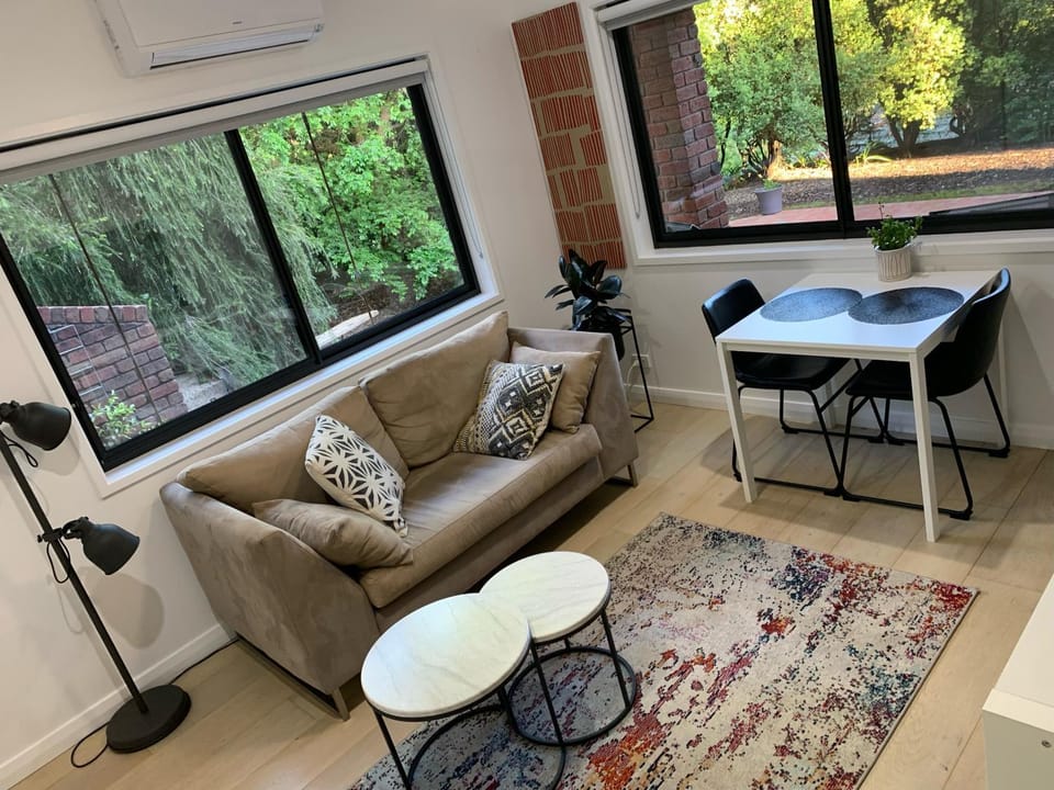 Adorable 1 bedroom private apartment House in Porepunkah