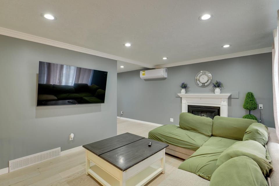 Deck + Yard: Pet-Friendly Apartment in Magna! Apartment in West Valley City