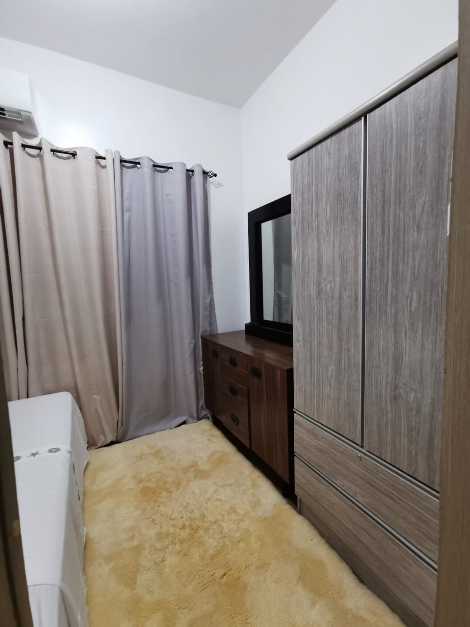 Bed, Photo of the whole room, Bedroom, wardrobe