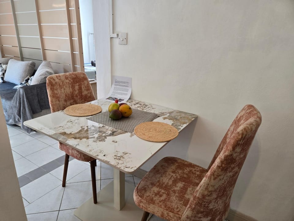Sunny Spacious Studio apartment Perybere Apartment in Grand Baie