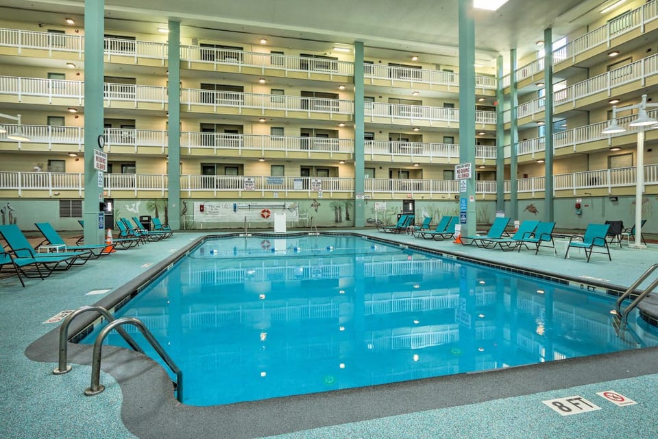 Walk to Ocean: Condo w/ Community Perks on HHI House in Hilton Head Island