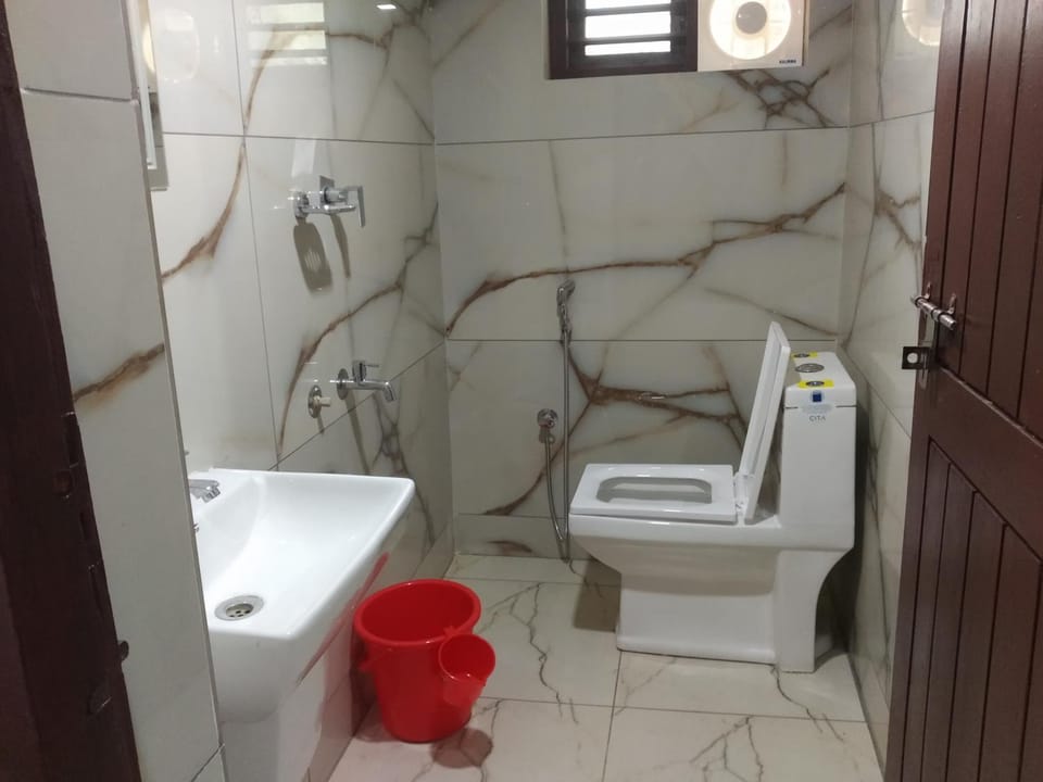 Toilet, Bathroom