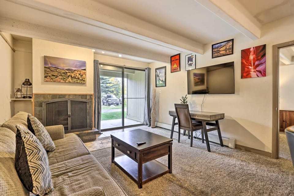 Lakefront Condo w/ Mtn Views in Dillon! House in Dillon