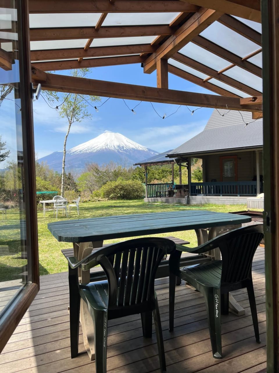 Patio, Day, Natural landscape, Balcony/Terrace, Mountain view